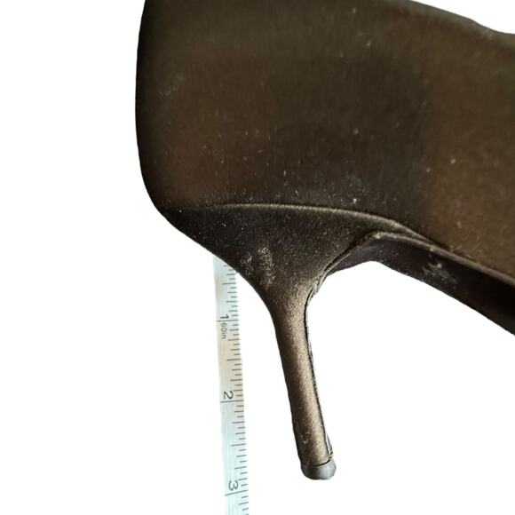 Valentino Garavani Vintage Chocolate Brown Classic Satin Pumps - Picture 9 of 12